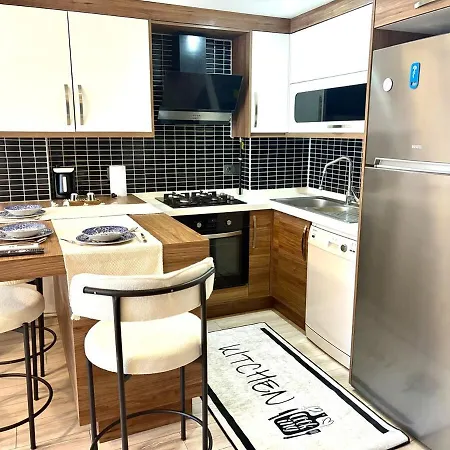 Theos 8 Family For Families Only Apartamento *